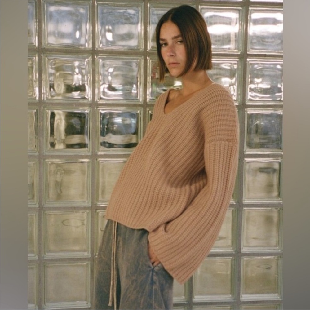 Zara Chunky V-Neck Ribbed Sweater M